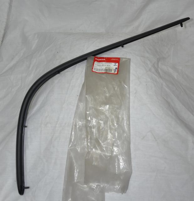 Featured image for “BUMPER BEADING, LEFT REAR”