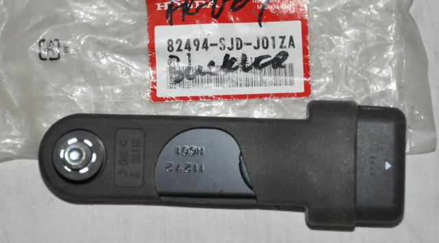 Featured image for “HONDA BUCKLE ASSY REAR CENTRE DETACHABLE INNER – NEW”