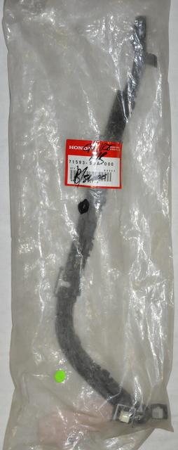 Featured image for “BUMPER SLIDE RR (CRV2) (2002–2006) – NEW”