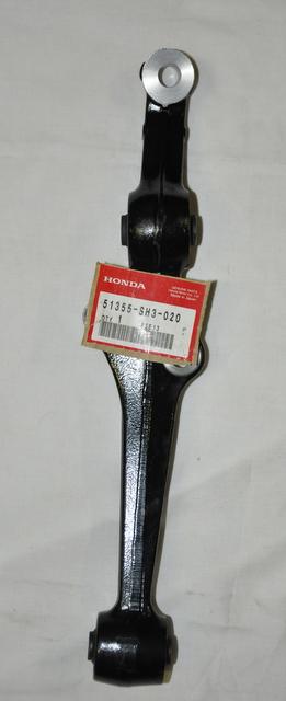 Featured image for “LOWER CONTROL ARM R-F (SH4-CRX)(1990-1991)”