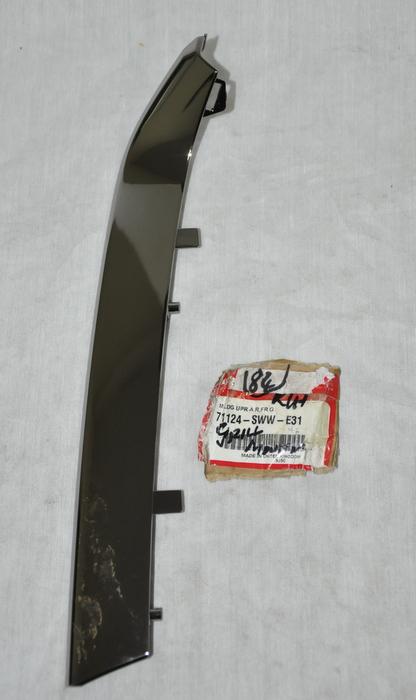 Featured image for “HONDA MOLDING B, R. FR. GRILLE UPPER – NEW”